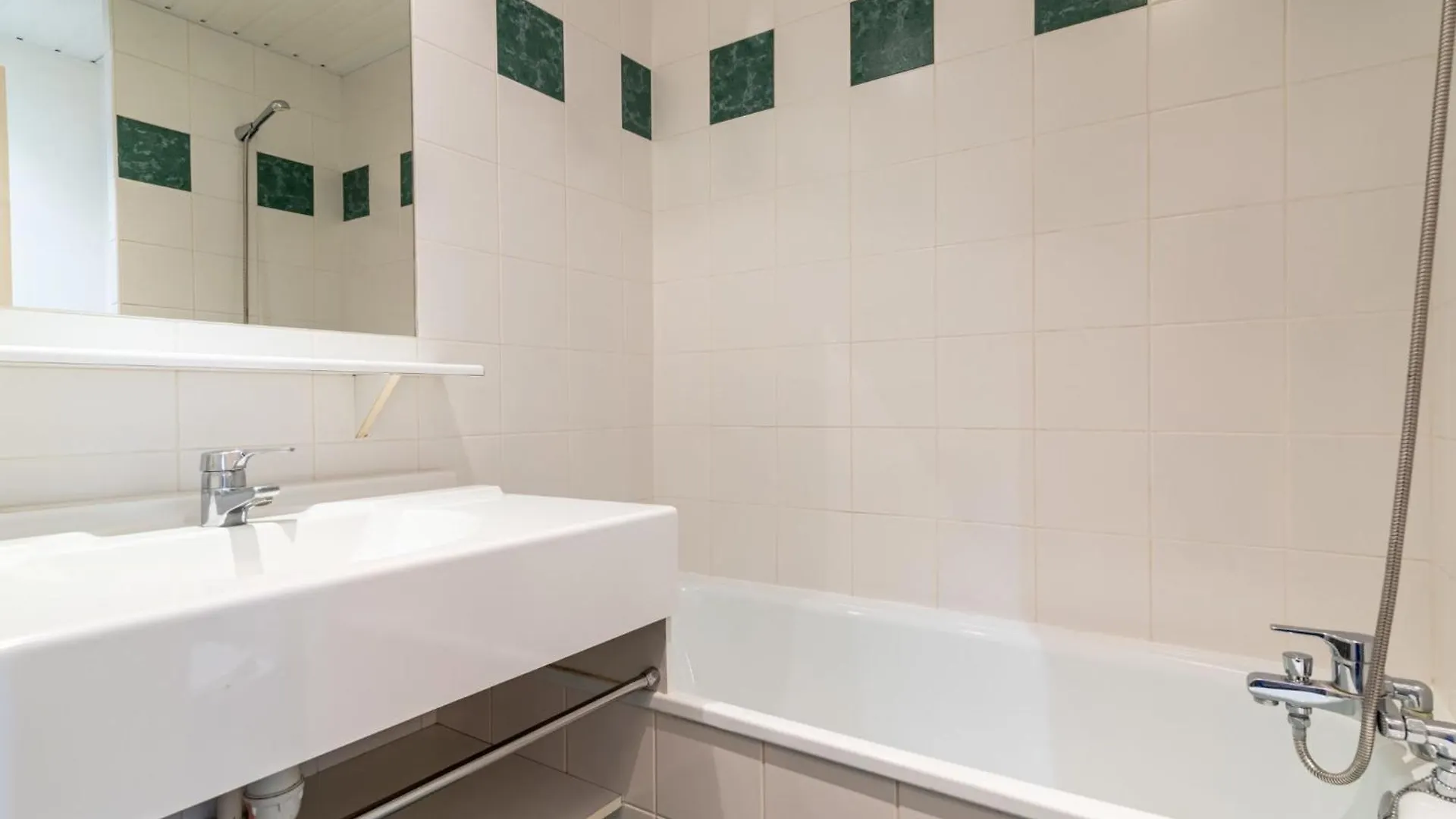 Studio Home Club - Lavachet-13 By Interhome Tignes